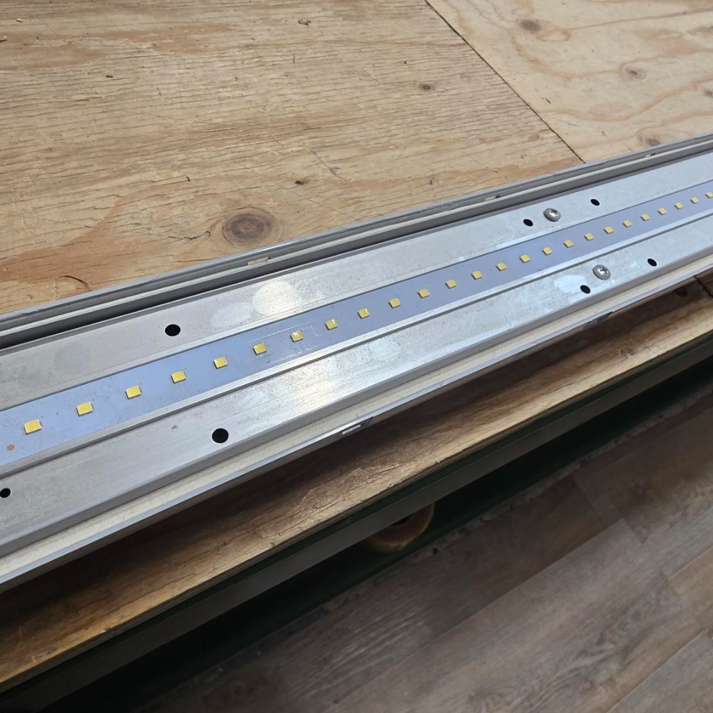 Ledarmatuur met ledsstrip (10 stuks op voorraad)